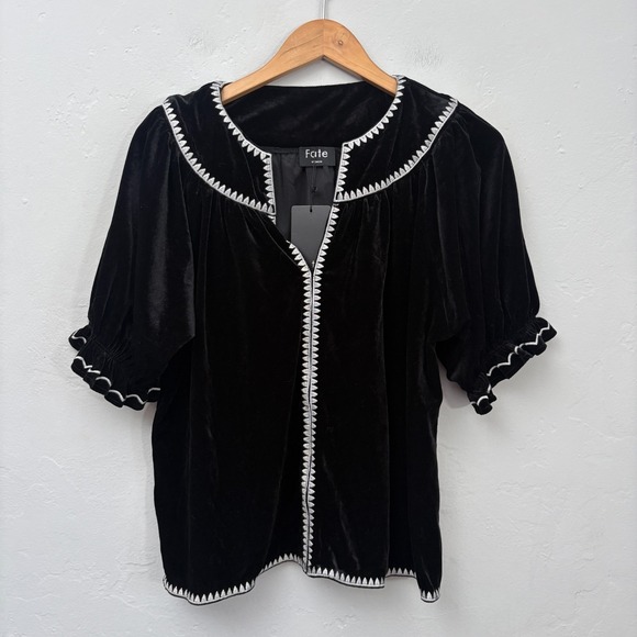 Fate Tops - Fate Puff Sleeve Embroidered Velvet Top Women Size Medium Black New